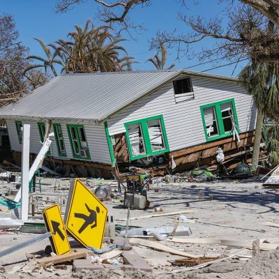 October 4, 2022: A home damaged by Hurricane Ian along Fort Myers Beach, Florida, on Oct. 3, 2022. - ZUMAm67_ 20221004_zaf_m67_065 Copyright: xAlxDiaz/AdiazMiamiherald.Comx