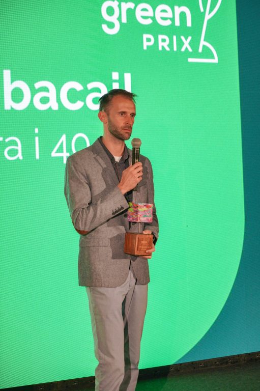 Green kampanja - Zagrebačka pivovara i 404 za kampanju "Čuvaj, pazi, ne bacaj“. Nagradu je primio Zlatko Novaković iz Zagrebačke pivovare.