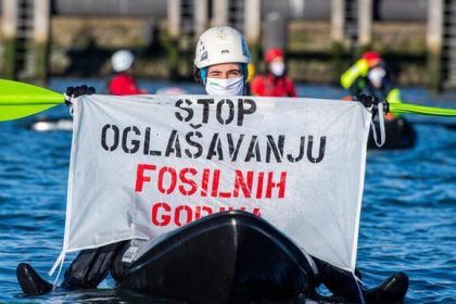 Greenpeace NL Blocks Oil Terminal and Launches Bid to Ban Fossil Fuel Ads in EuropeGreenpeace Nederland en activisten uit Europa blokkeren toegang tot de Tweede Petroleumhaven in Pernis