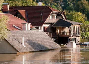 Flooding waters of river Sava and Krka in Slovenia, September 2010 with house under water to the roof.,Image: 91180485, License: Royalty-free, Restrictions: , Model Release: no