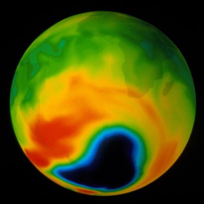 *** THIS PICTURE MAY NOT BE USED TO STATE OR IMPLY ESA ENDORSEMENT OF ANY COMPANY OR PRODUCT *** Antarctic ozone hole (7-10-1995). ERS-2 satellite map of atmospheric ozone in the southern hemi- sphere on 7 October 1995. Colour-coding represents ozone concentration in Dobson Units (DU): yellow to red (300-340 DU), green to blue (280-200 DU), black (140 DU or less). Continents of Africa, South America and Antarctica are superimposed. Ozone levels are very low over Antarctica. This ozone hole develops each year during the Antarctic spring (September to October) and can deepen to values below 100 DU. Satellite data obtained for GOME (Global Ozone Mapping Experiment).,Image: 102176528, License: Rights-managed, Restrictions: , Model Release: no