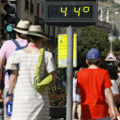 GRANADA, SPAIN - JULY 14: A heat wave hits Spain where temperatures have exceeded 40 degrees, especially in the south of the country as Granada, Spain on July 14, 2023. Alex Camara / Anadolu Agency/ABACAPRESS.COM,Image: 789152868, License: Rights-managed, Restrictions: , Model Release: no